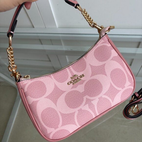 Coach Teri Shoulder Bag In Signature Canvas - Picture 6 of 9